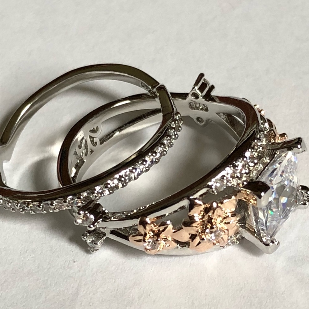 Amazing Wedding Set Flower Sculpture